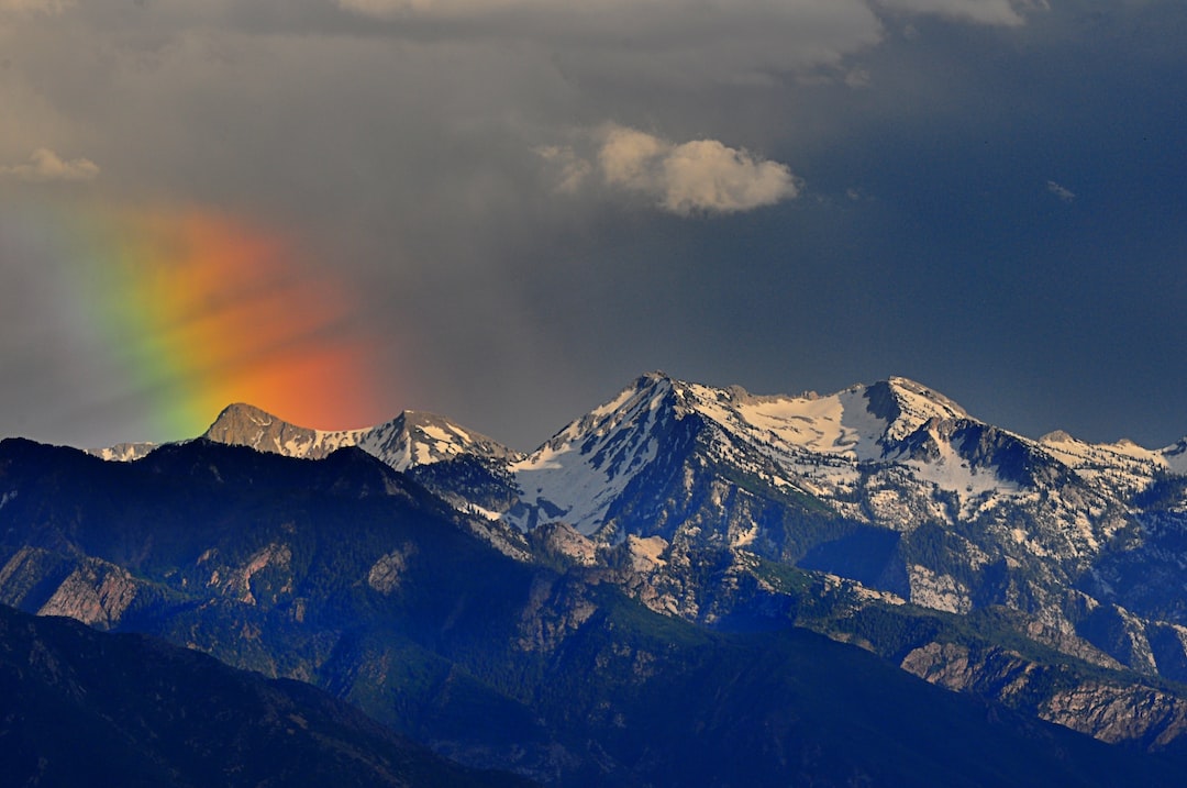 Prévisions météo pour la montagne : comment préparer vos sorties en montagne en toute sécurité