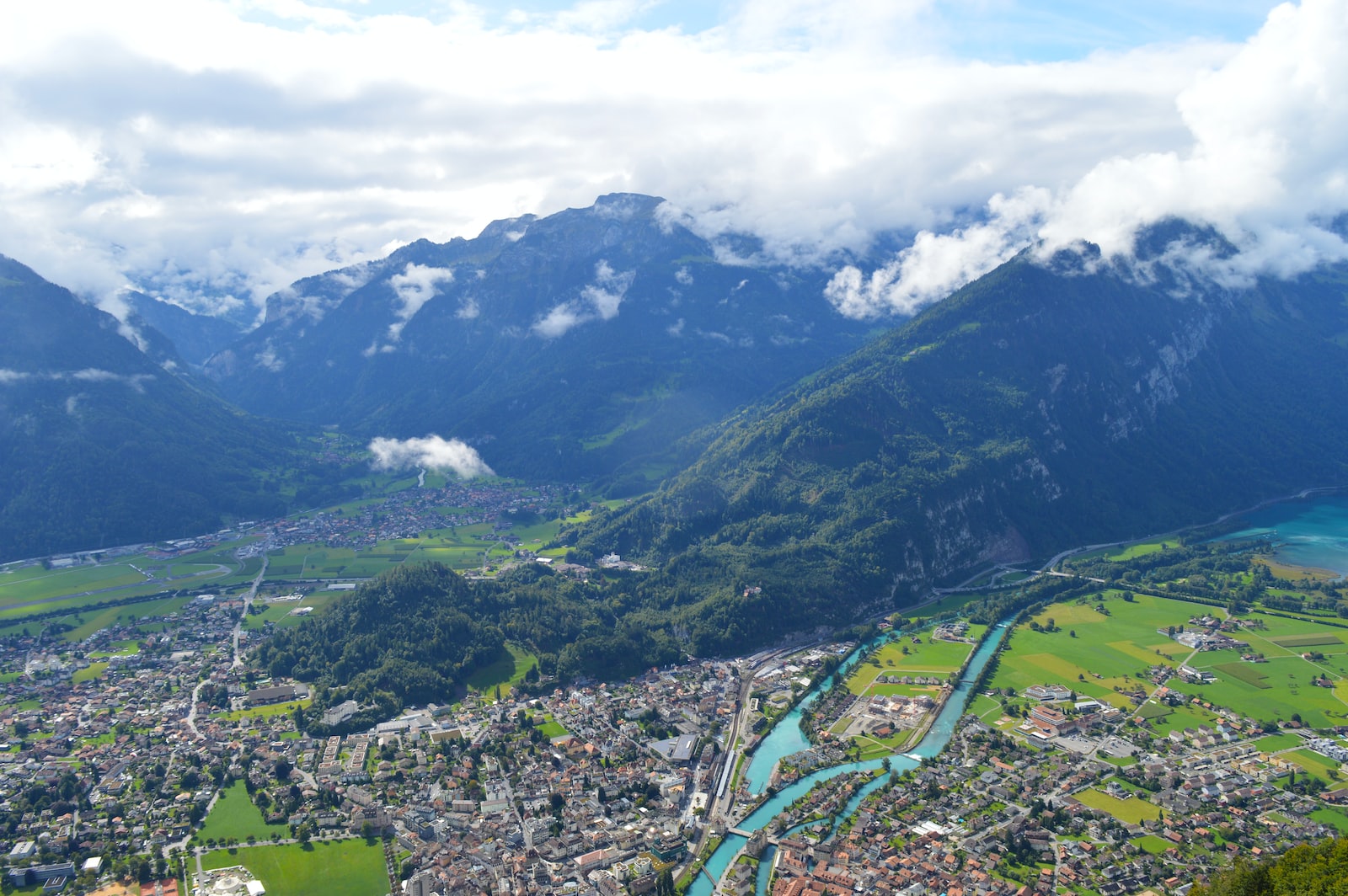 Exploration des Cinq Plus Belles Villes de Montagne en Europe pour votre Voyage