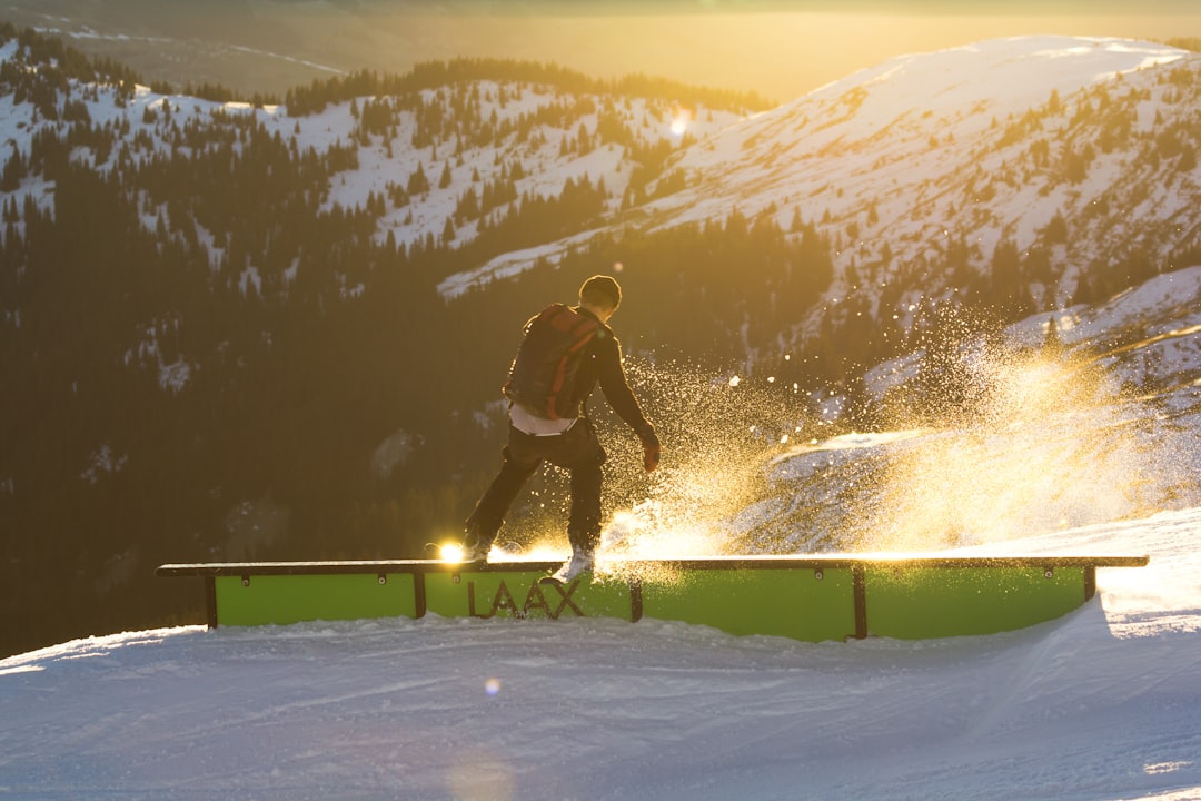 Quelle taille de ski choisir : guide ultime pour skieurs débutants et experts
