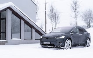 Pneus neige Tesla Model Y