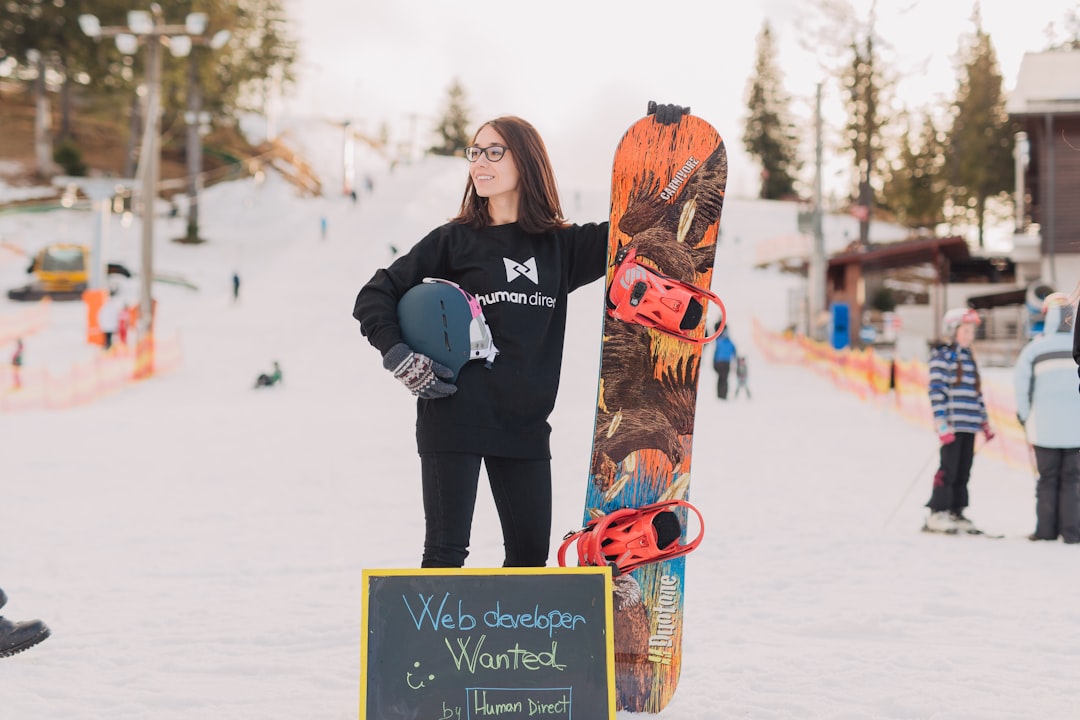 Izzy Rider Snowboard : pourquoi ce modèle séduit tant les riders en 2025 ?