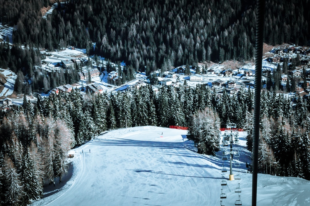 Piou Piou ski : le guide complet pour des débuts réussis sur les pistes