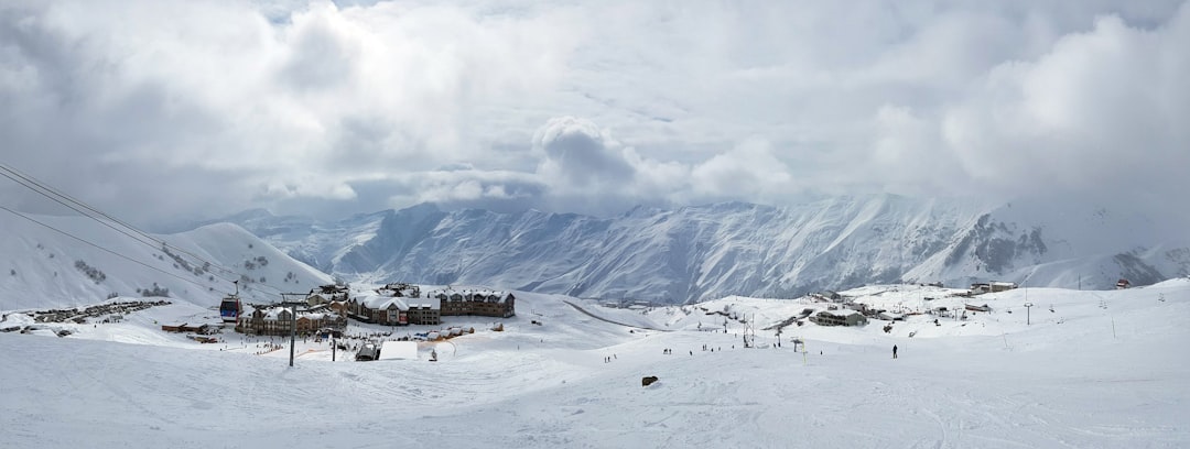 Les 7 incontournables stations de ski pour les riches à découvrir absolument en 2025